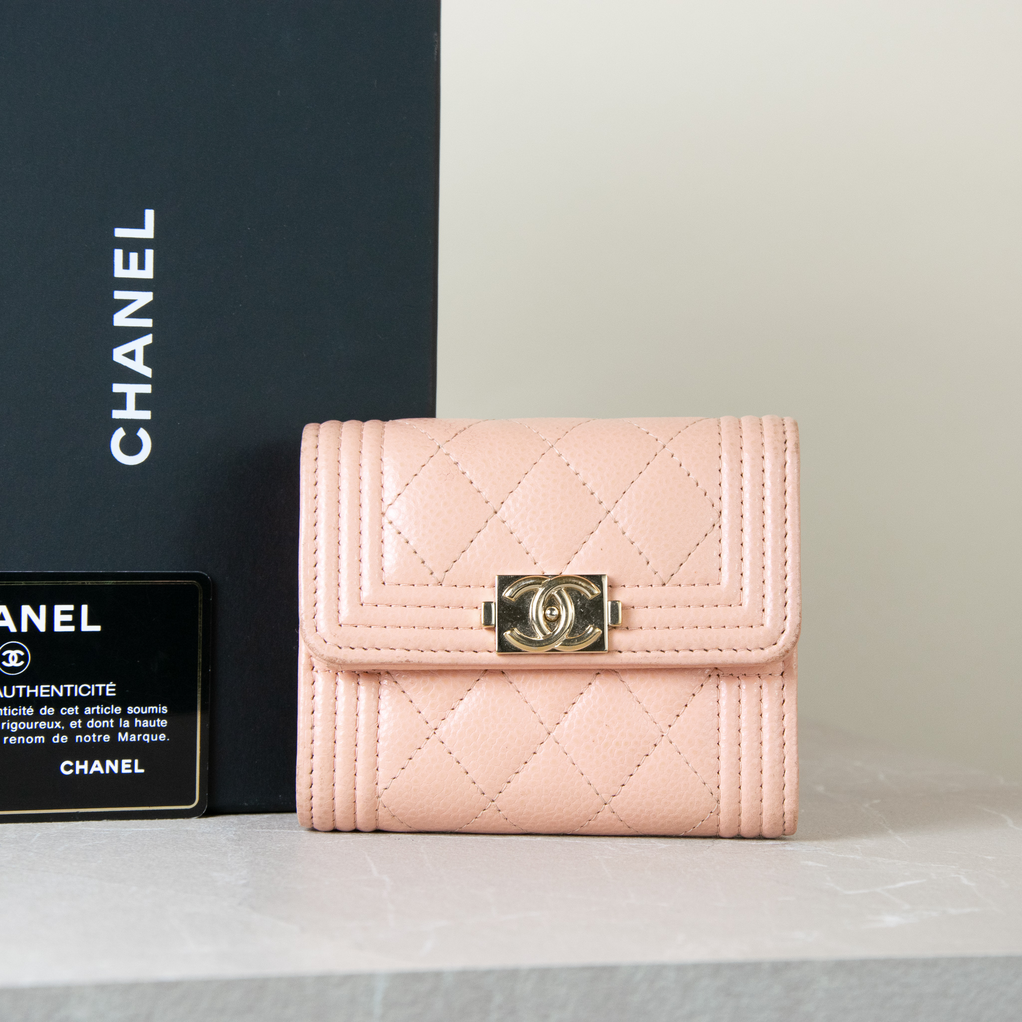 Chanel Kleine Boy Brieftasche Portemonnaie Rosa Pink