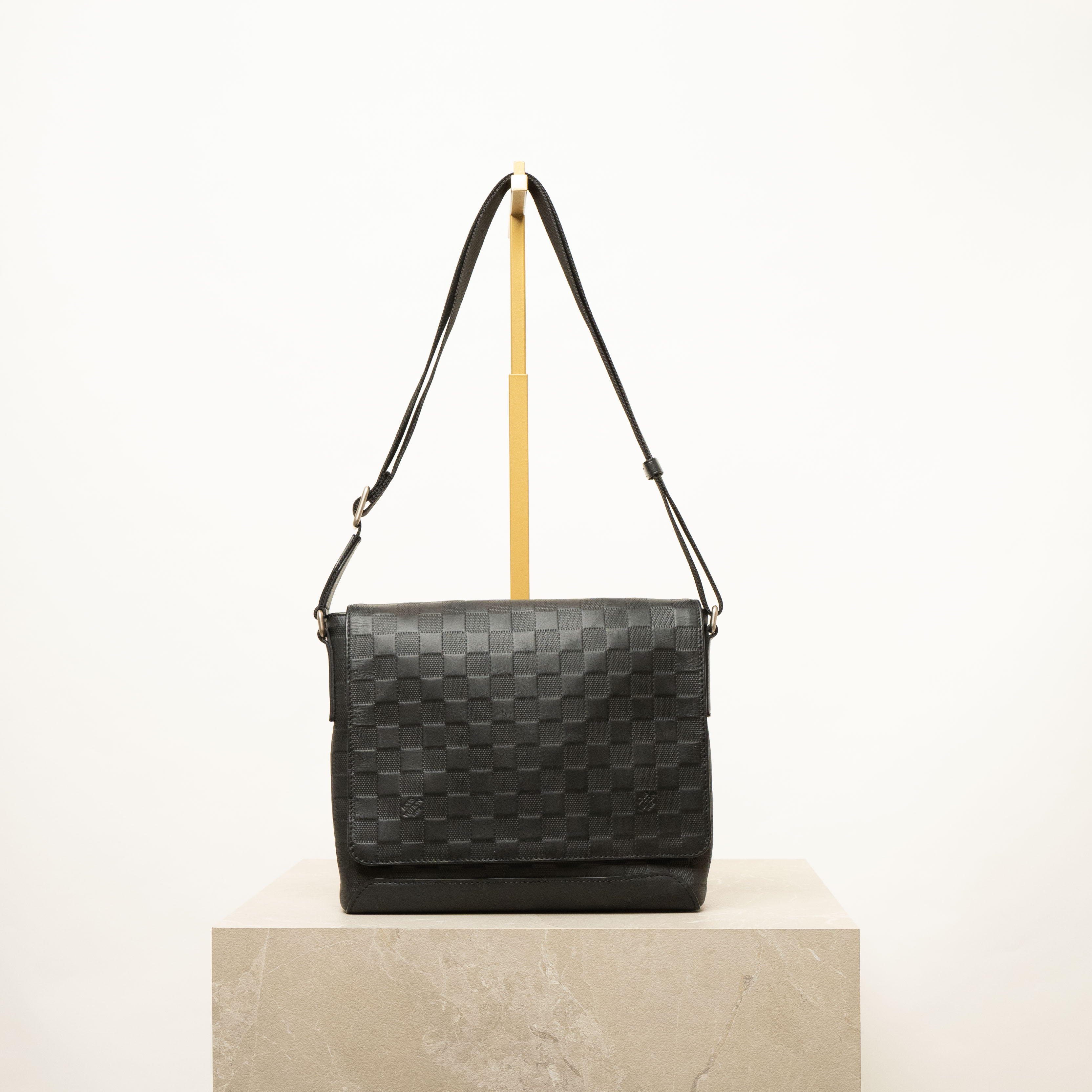 Louis Vuitton District PM Messenger Bag Infiniti Canvas As New