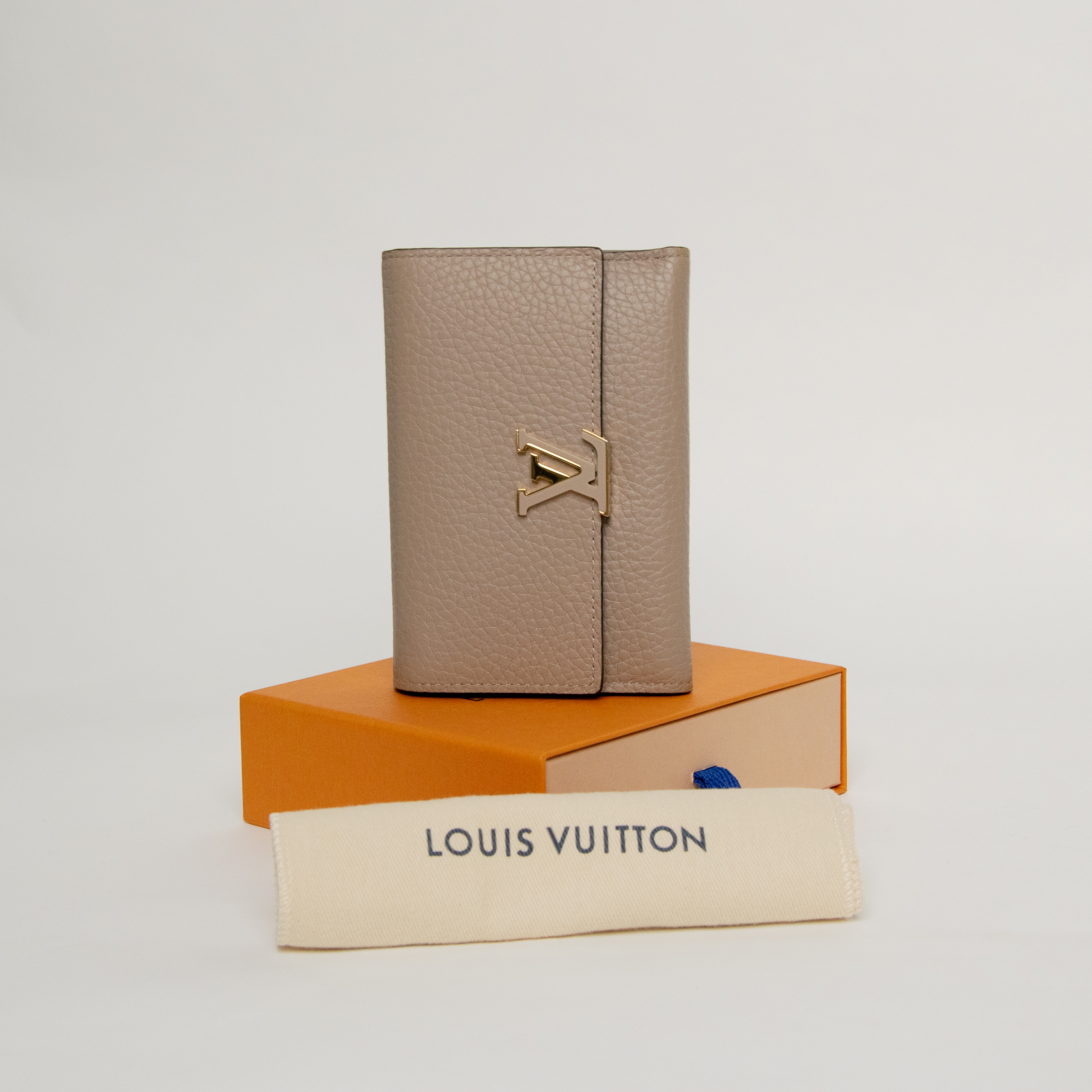 Louis Vuitton Capucines Compact Geldbörse Galet M62159