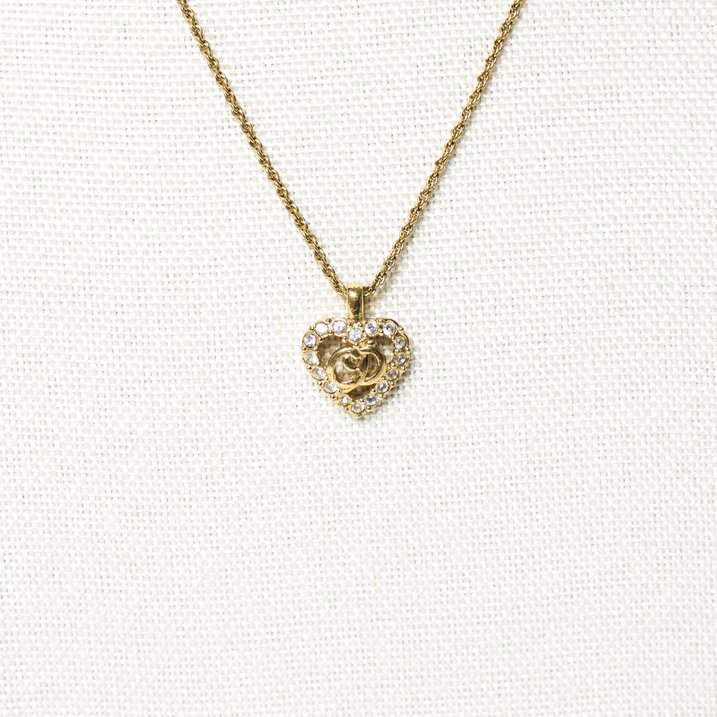 Dior Halskette mit Herzanhänger mit Kristallen