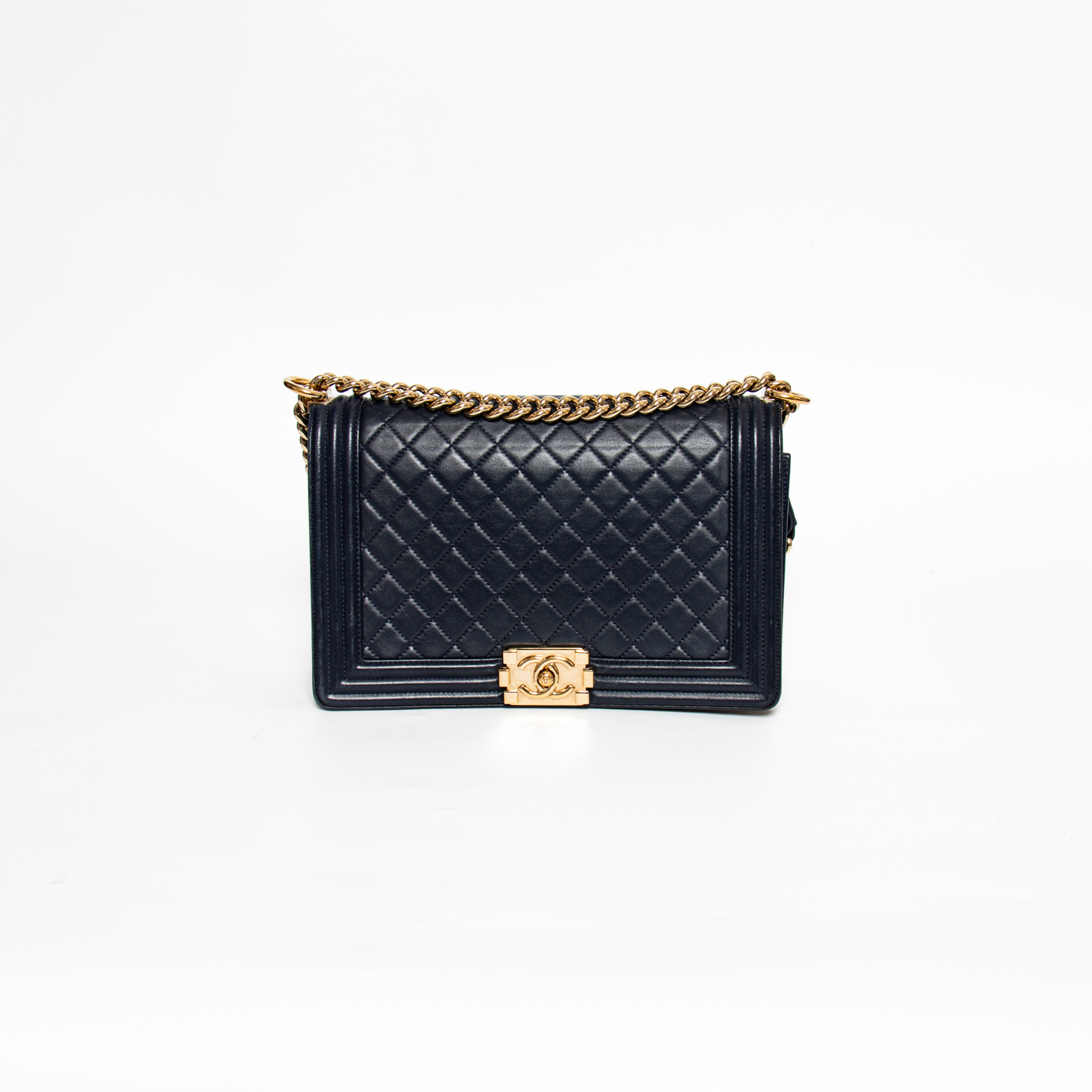 Chanel Boy Lambskin Tasche Medium Dunkelblau mit goldener Hardware